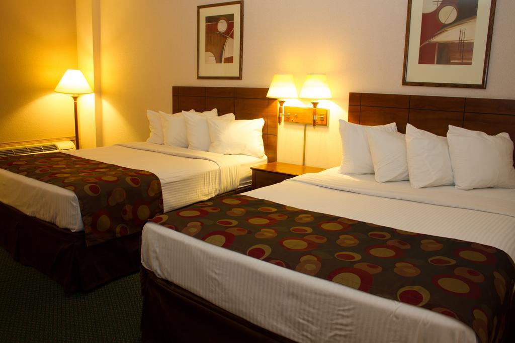 Queen Room with Two Queen Beds - Pet Friendly/Non-Smoking